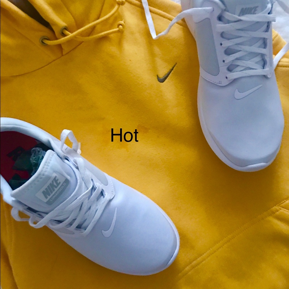👟👟New Nike Lunarsolo Sneakers. Only 1 pair left